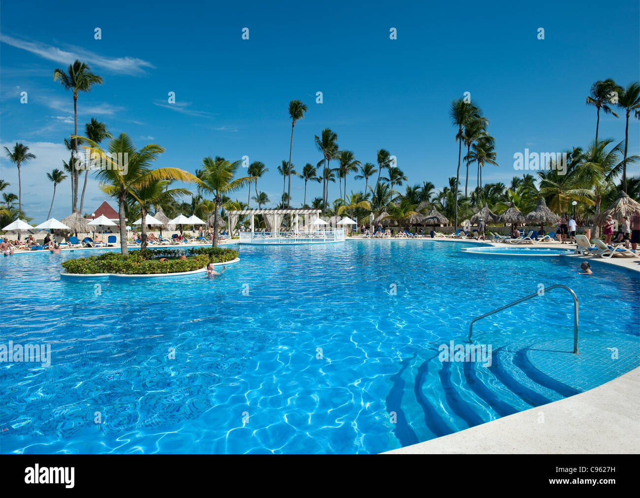 Piscina al Gran Bahia Principe Hotel Ambra, Punta Cana Repubblica Dominicana Foto Stock