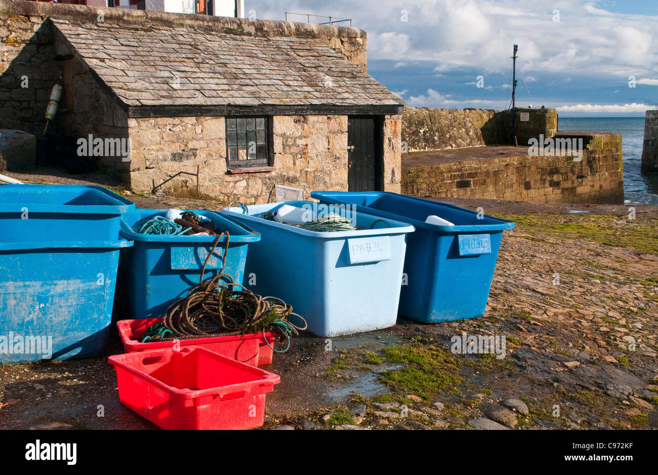Charlestown Harbour e Fisherman's ceste St Austell Cornwall Foto Stock Charlestown Harbour e Fisherman's ceste St Austell Cornwall Foto Stock