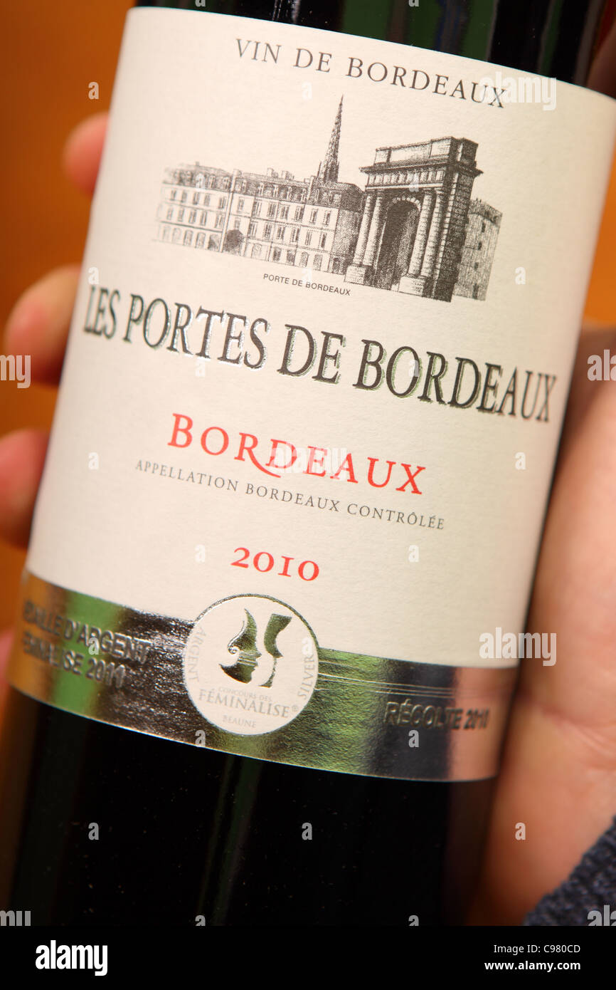 Vin de Bordeaux Les Portes de il vino rosso di Bordeaux denominazione Bordeaux Controlee bottiglia Foto Stock