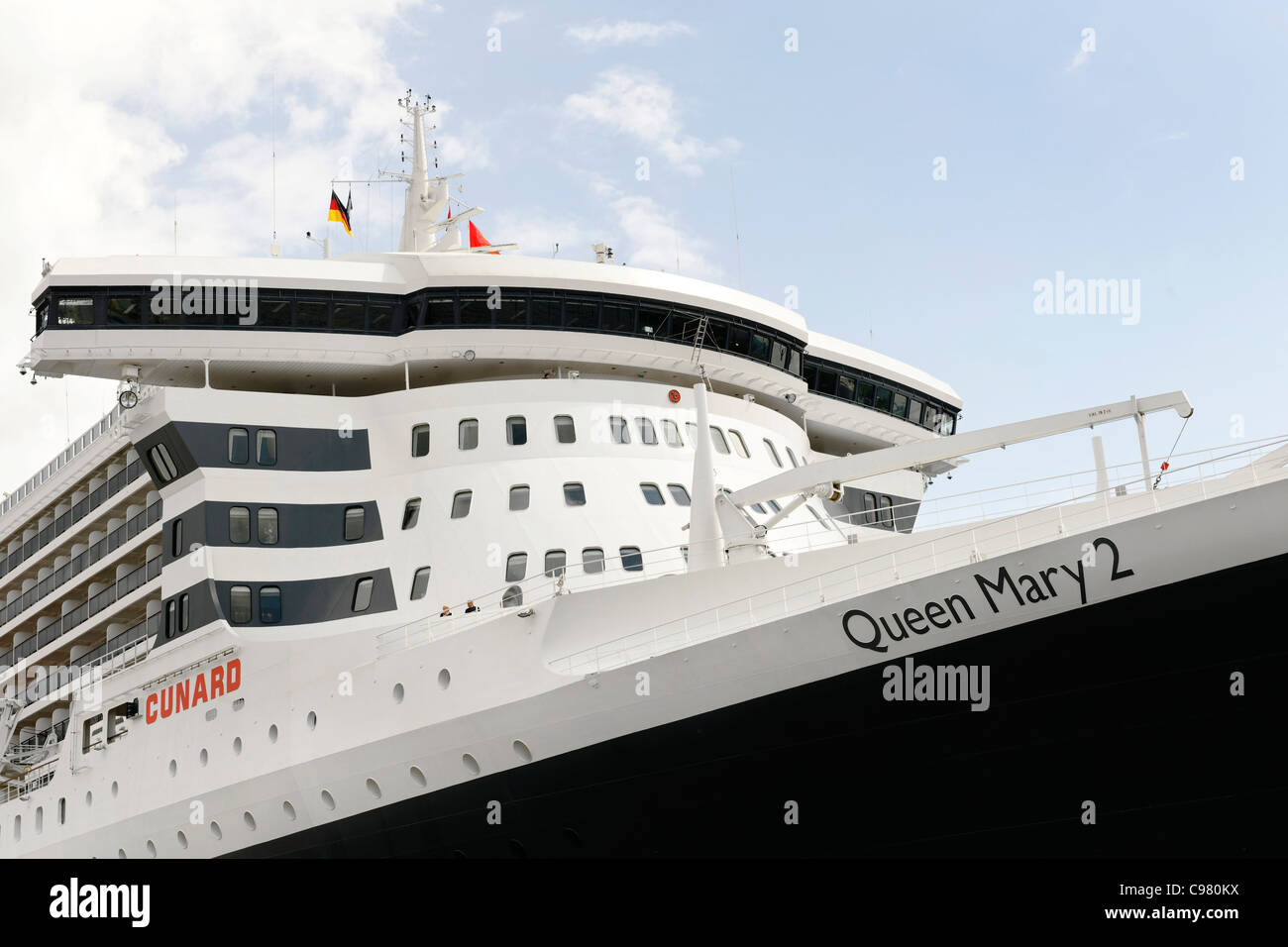 Nave passeggeri Queen Mary 2 nel porto, Grasbrook Terminale, Amburgo, Germania, Europa Foto Stock