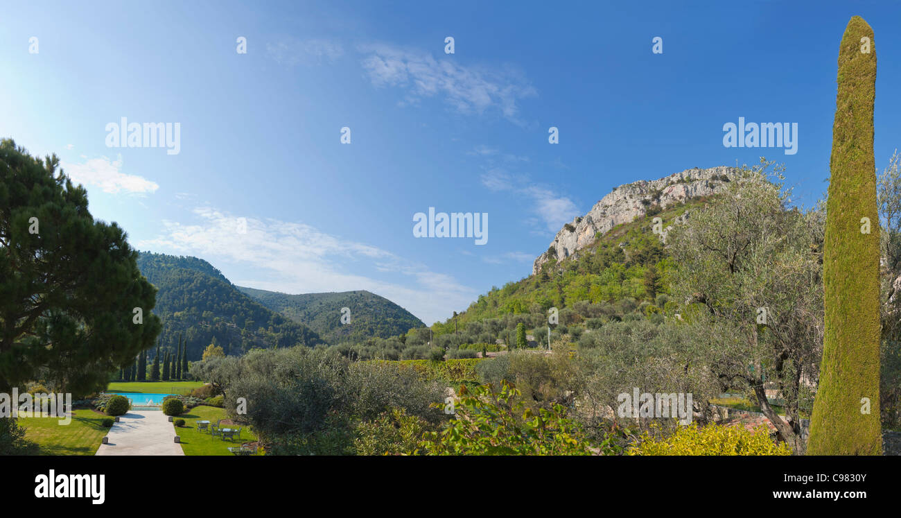 Paesaggi ondulati intorno al Chateau Saint-Martin Hotel & Spa., CHATEAU SAINT-MARTIN & SPA - 2490 Avenue des Templiers - B Foto Stock