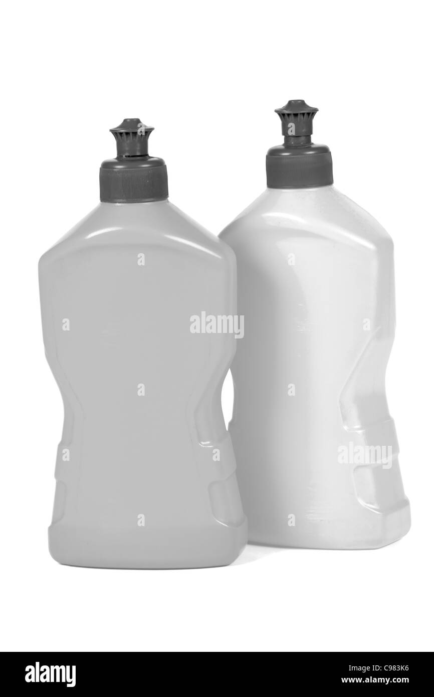 Imballaggi in plastica bottiglie, isolati su sfondo bianco Foto Stock