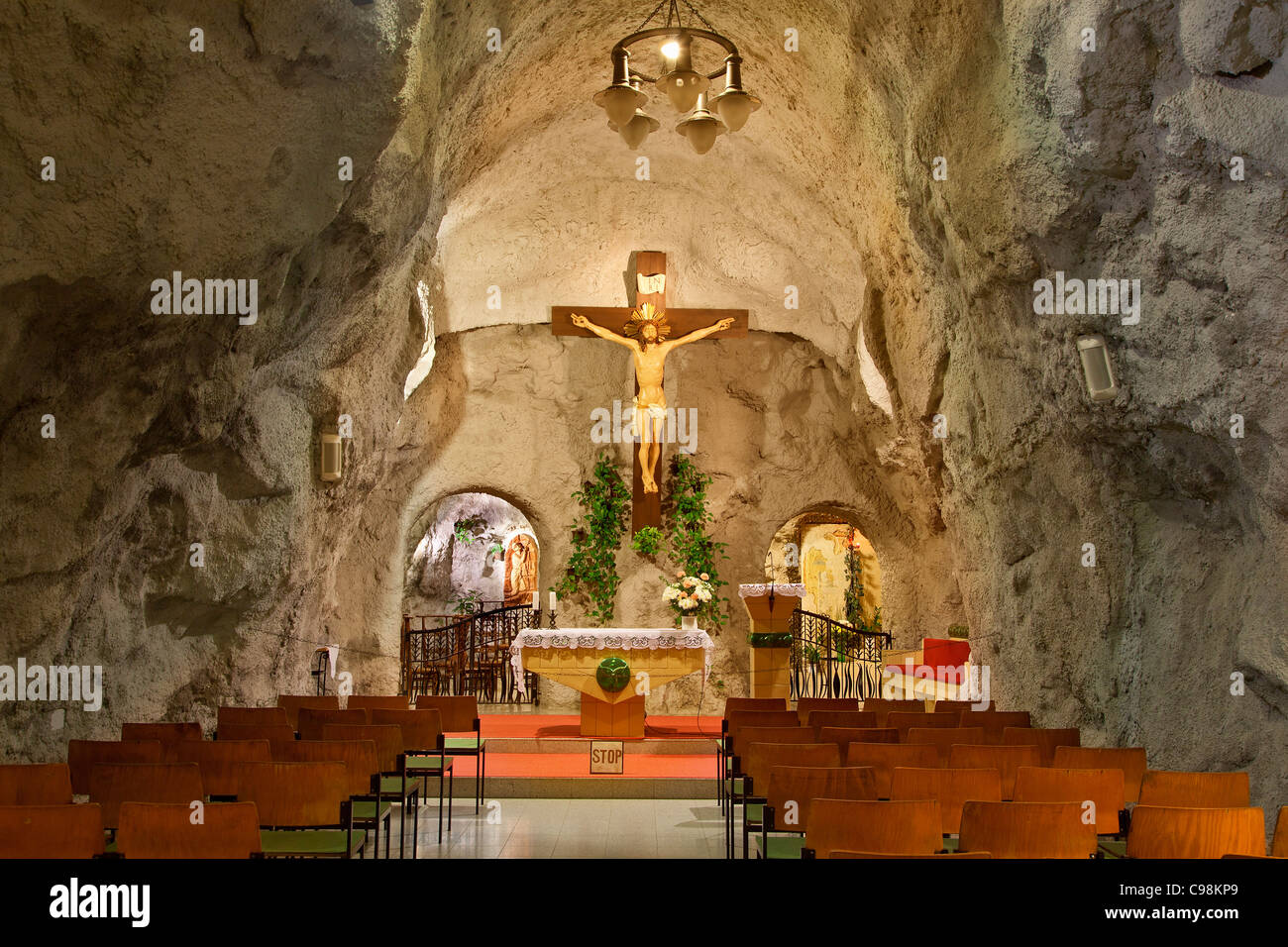 Budapest, grotta chiesa sulla Collina di Gellert Foto Stock