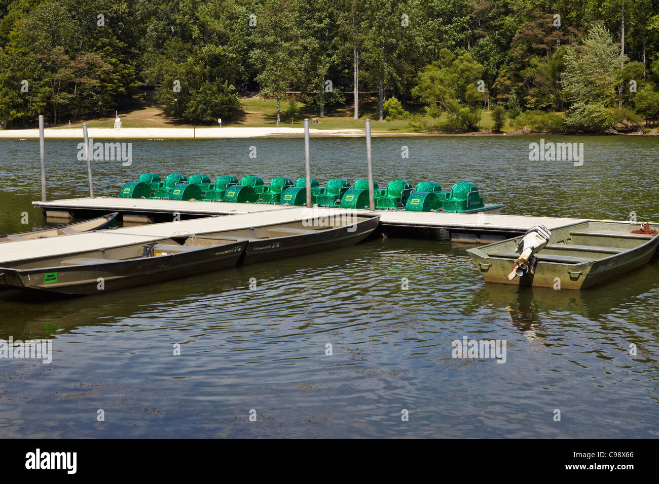 Concessioni su caccia Creek Lake in Cunningham Falls State Park, Maryland. Foto Stock