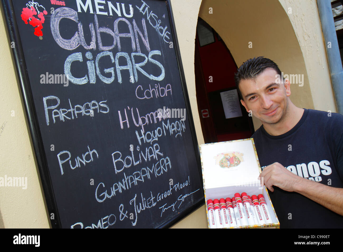 Willemstad Curao, Antille olandesi minori del Leeward, Isole ABC, Otrobanda, Forte Rif, il piano bar Sopranos, sigari cubani, Sito Patrimonio Mondiale dell'UNESCO, c Foto Stock