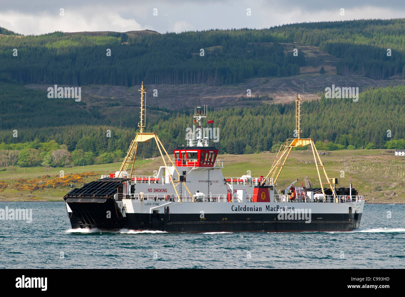 Breve traversata in traghetto tra Fishnish, Mull e Lochaline sulla terraferma scozzese. SCO 7739 Foto Stock
