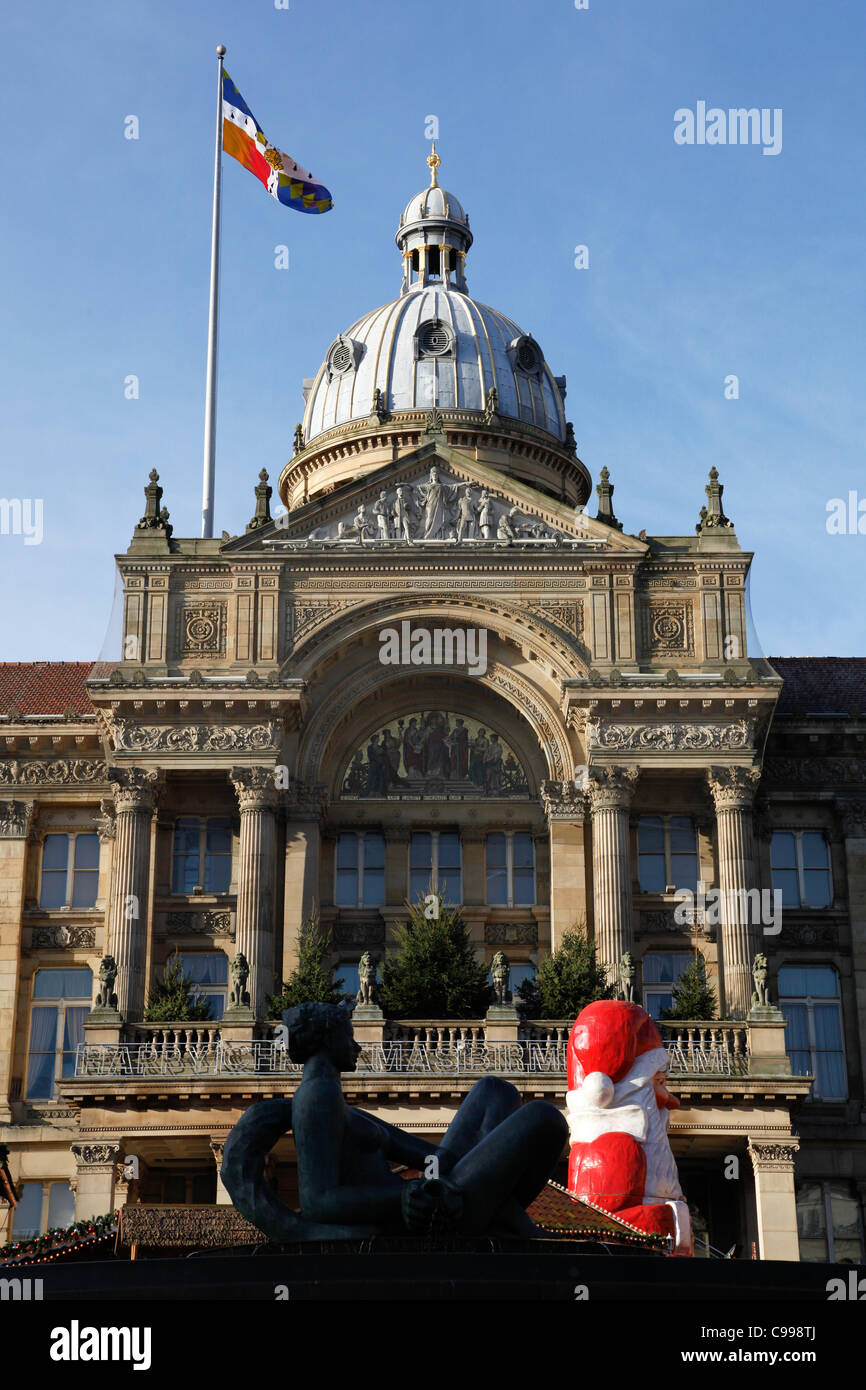 Gigante Santa Claus figura a Birmingham il mercato tedesco.prese per il giorno di apertura 17 novembre 2011. Foto Stock