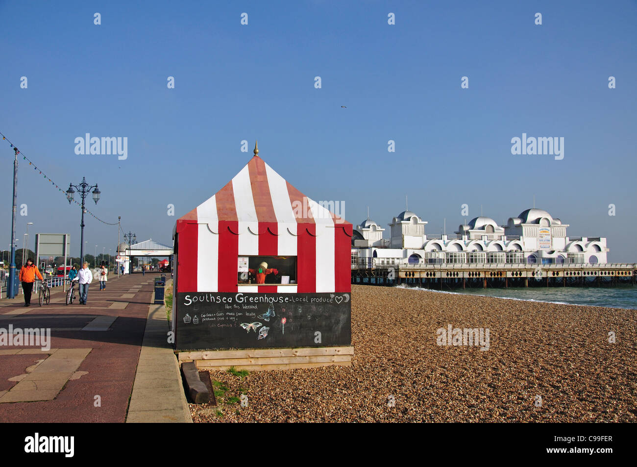 South Parade Pier, Southsea, Portsmouth, Hampshire, Inghilterra, Regno Unito Foto Stock