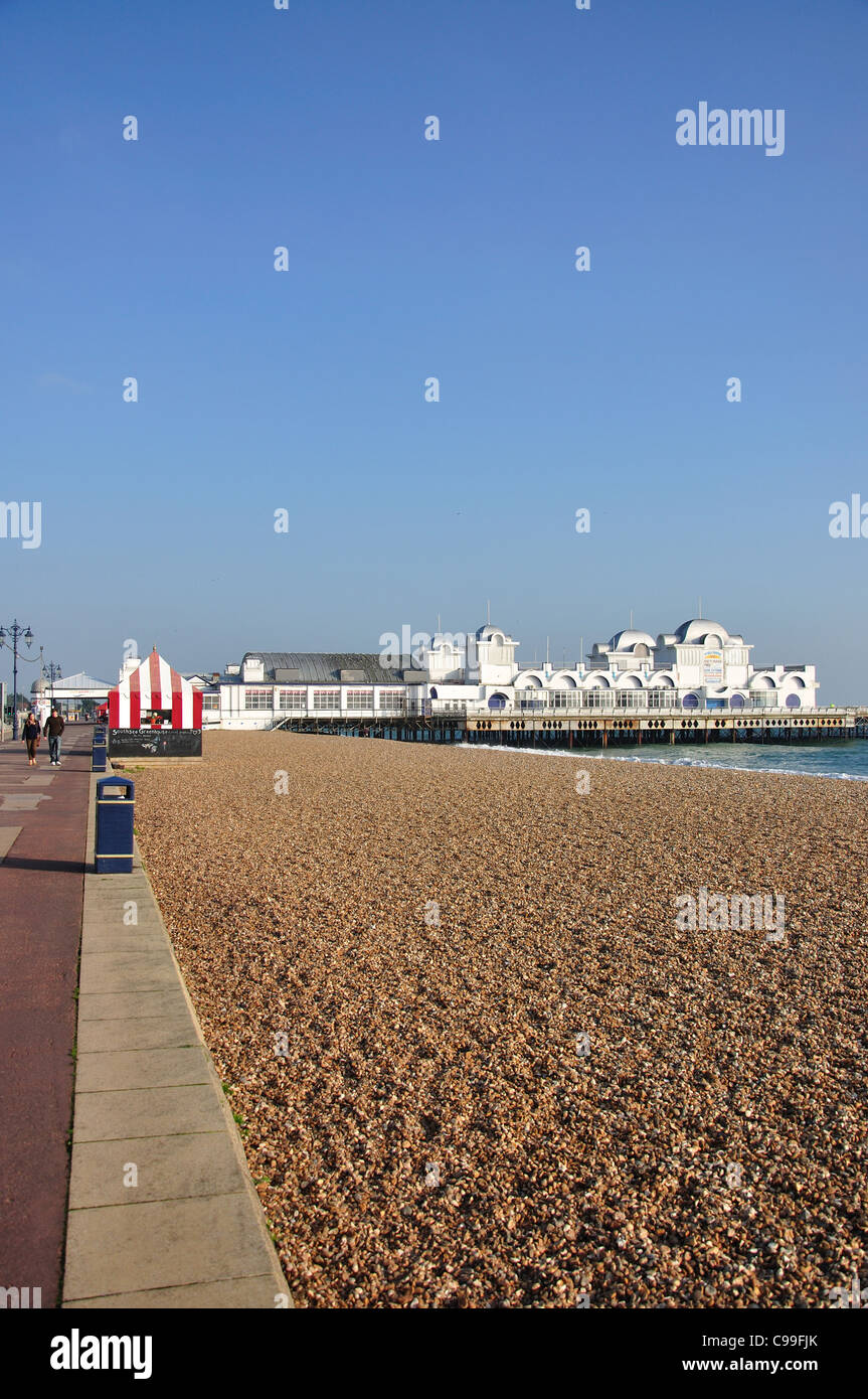 South Parade Pier, Southsea, Portsmouth, Hampshire, Inghilterra, Regno Unito Foto Stock