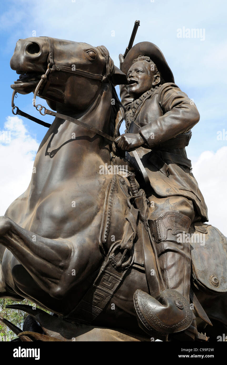 Messico, Bajio, Zacatecas, statua equestre di messicano leader rivoluzionario Pancho Villa a Cerro de la Buffa. Foto Stock