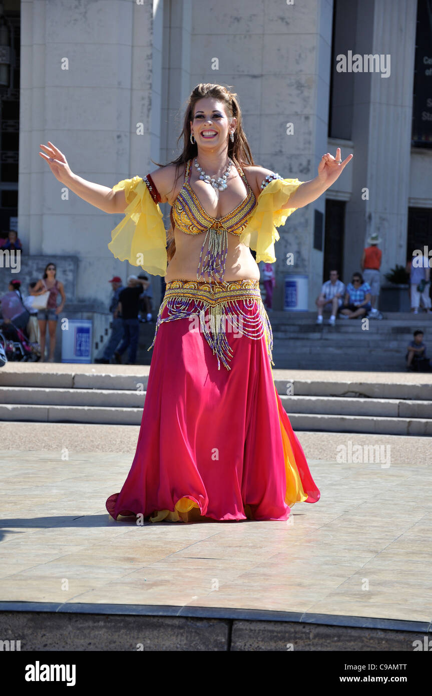 Costume Danza Del Ventre Per Bambine E Donne – Completo Con Top, Gonna, Velo, Collana E Bracciali, Taglie Dalla S All'adulto, Perfetto Per Carnevale E Spettacoli