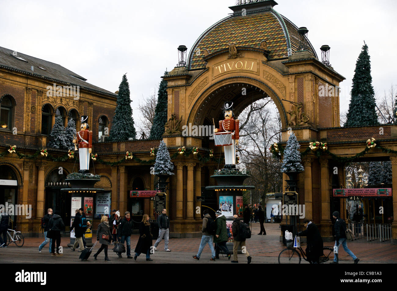 Mercatino di Natale di Tivoli Gardens a Copenaghen Foto Stock