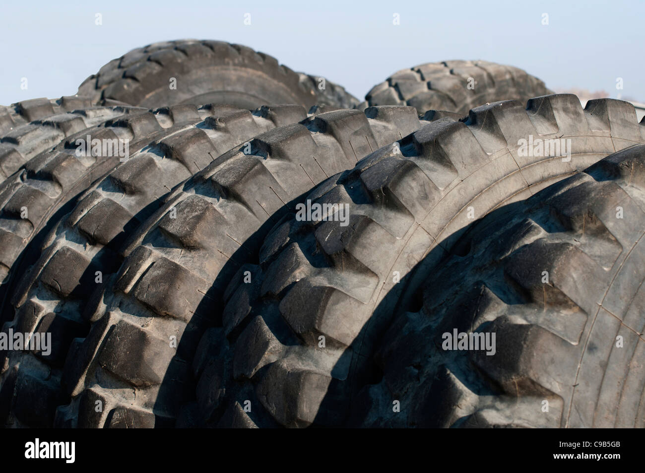 Pneumatici per camion e trattori. L'immagine orizzontale Foto Stock