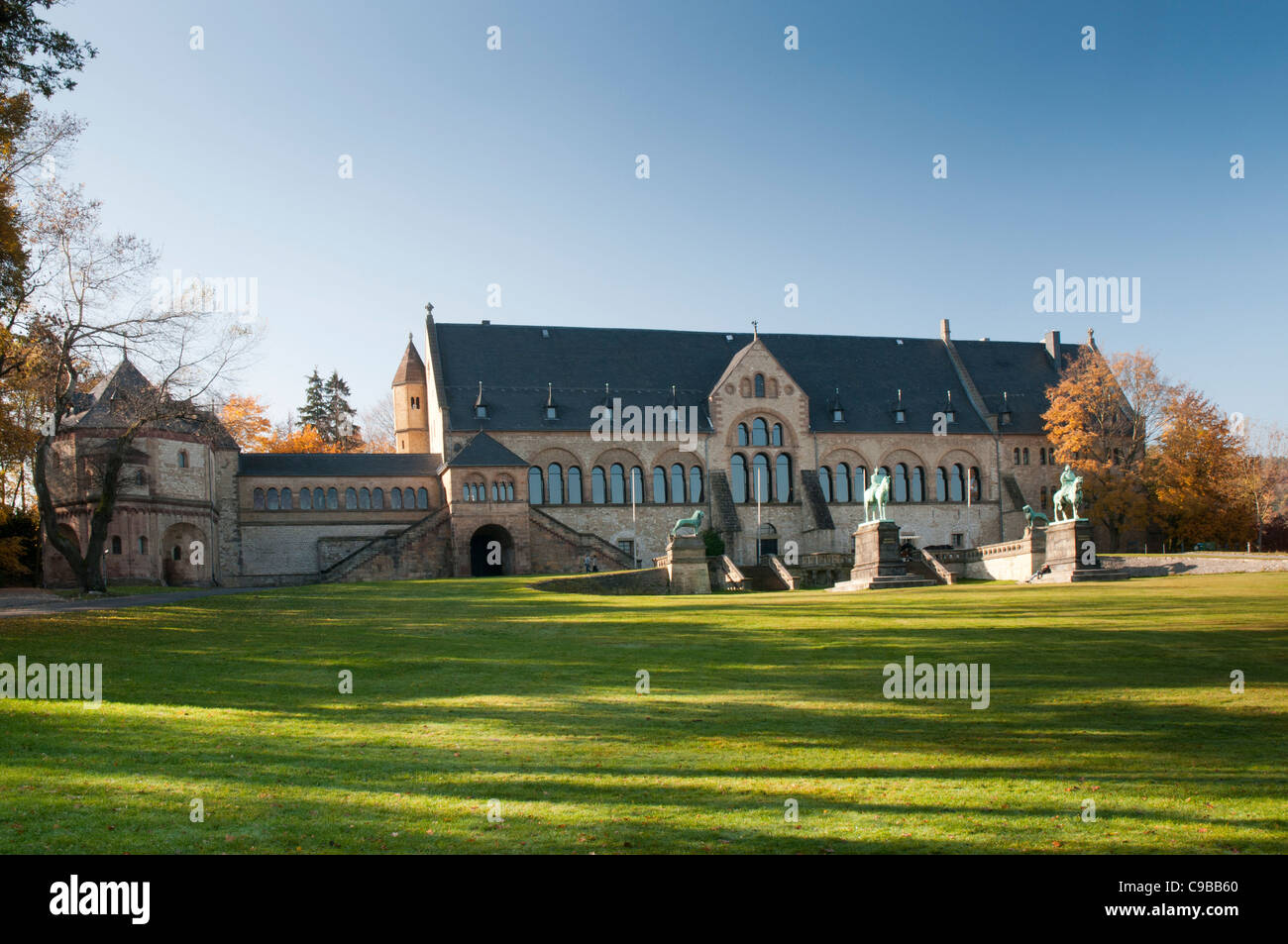 Il Palazzo Imperiale con la Cappella di San Ulrico, Goslar, Harz, Bassa Sassonia, Germania Europa Foto Stock