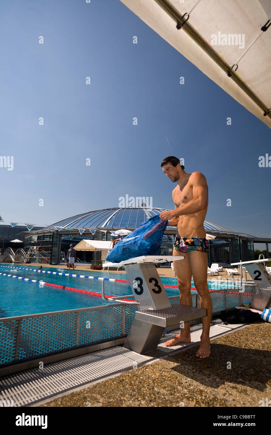 Il nuotatore americano Michael Phelps, in un Vichy sessione di formazione con le Olimpiadi del 2012 in mente (Bellerive sur Allier - Francia). Foto Stock