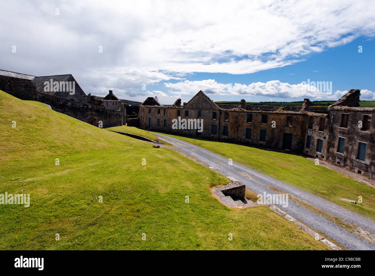 Interno del Fort Charles con guarnigione rovina edifici, Kinsale, Repubblica di Irlanda Foto Stock
