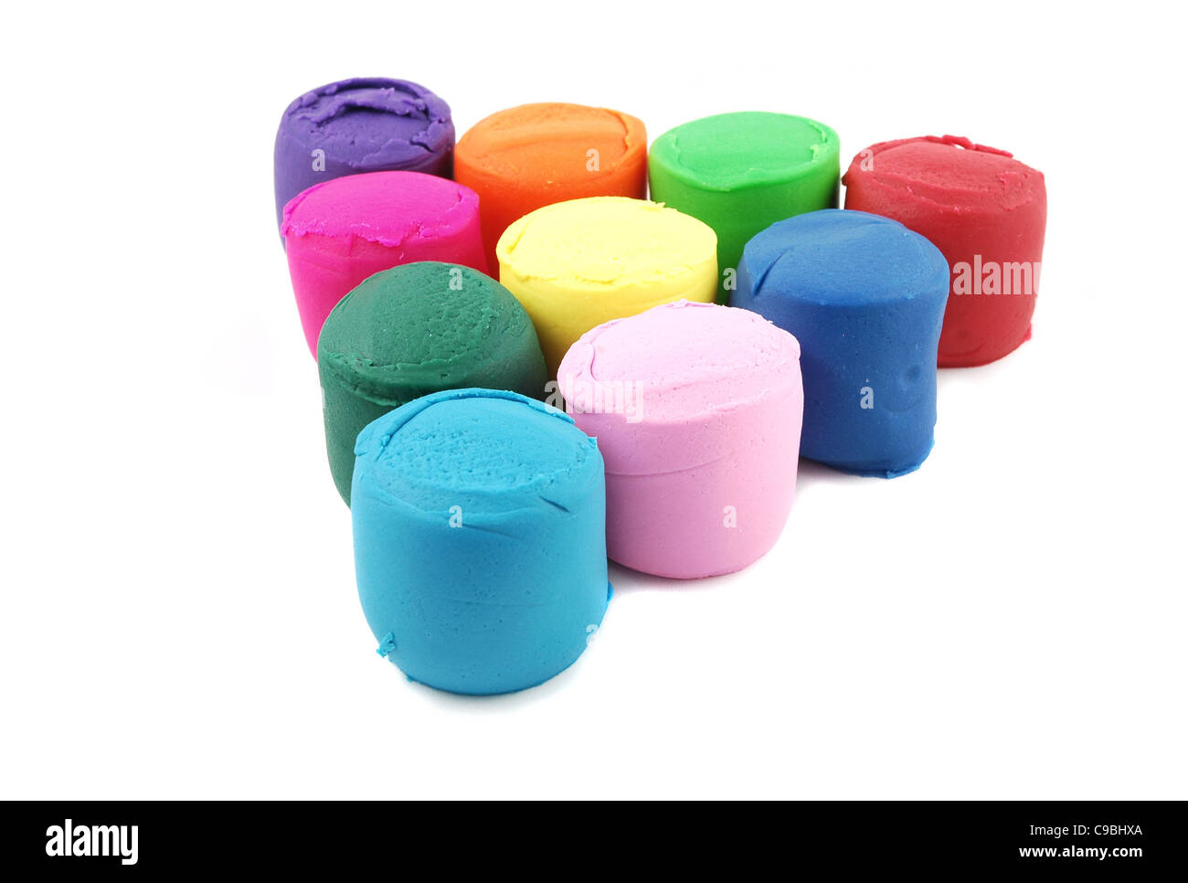 Blocchi di argilla colorata per bambini isolati su sfondo bianco Foto Stock