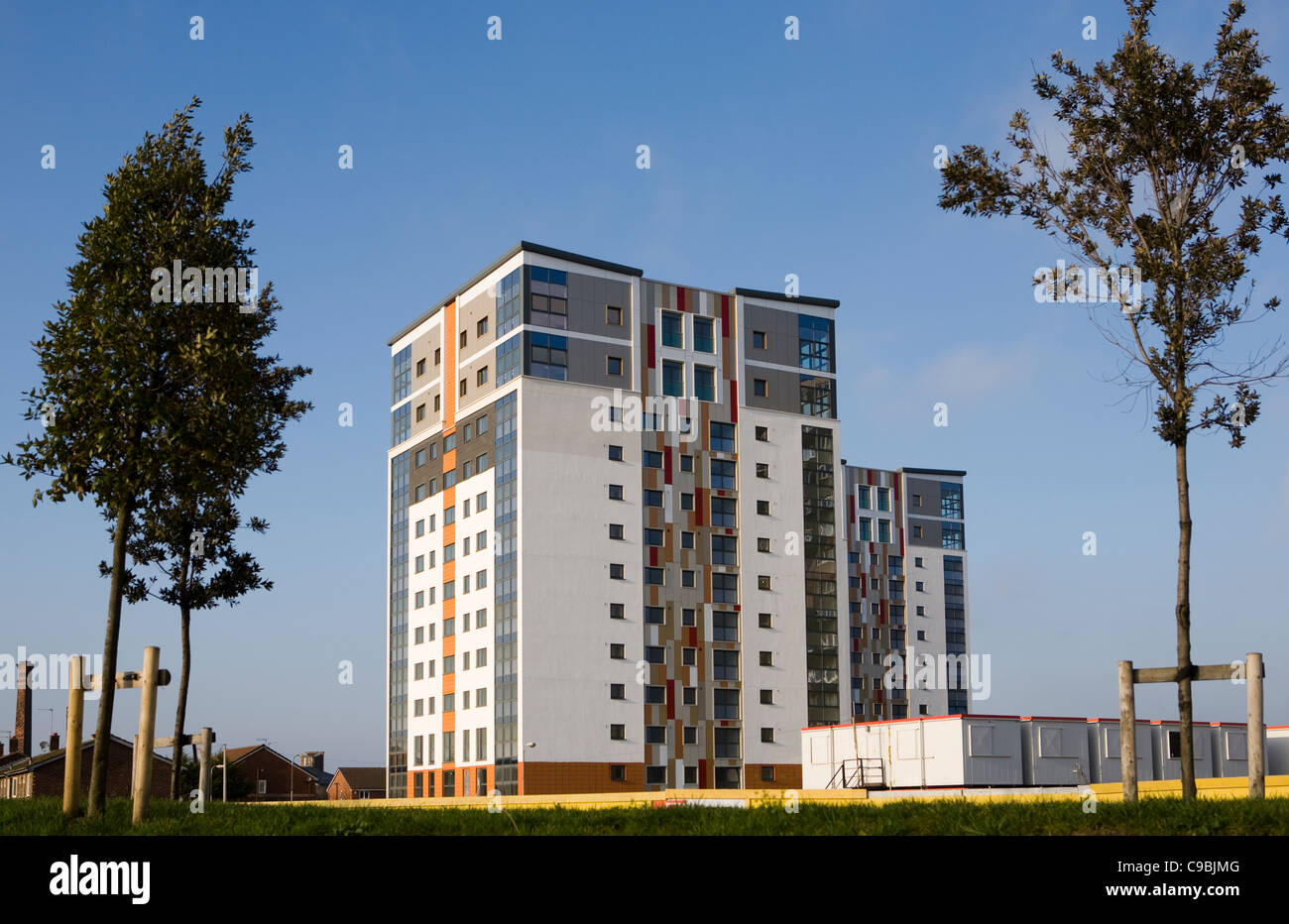 Autoclave ristrutturazione costruzione di blocchi a torre, Seaforth, Liverpool, Merseyside, Regno Unito. Signet Tower Bootle Foto Stock
