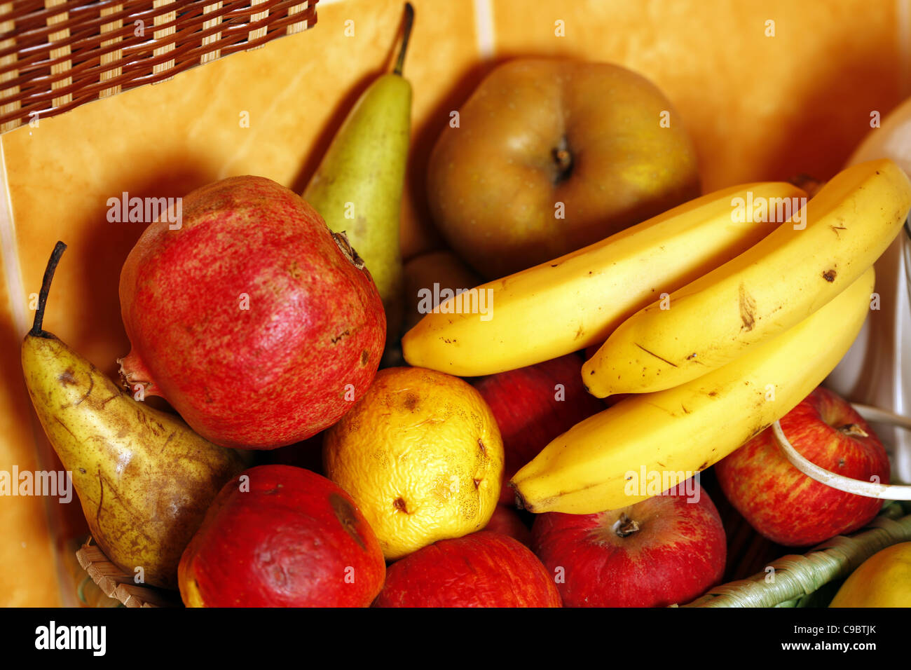 Vicino la foto di un cesto di frutta Foto Stock