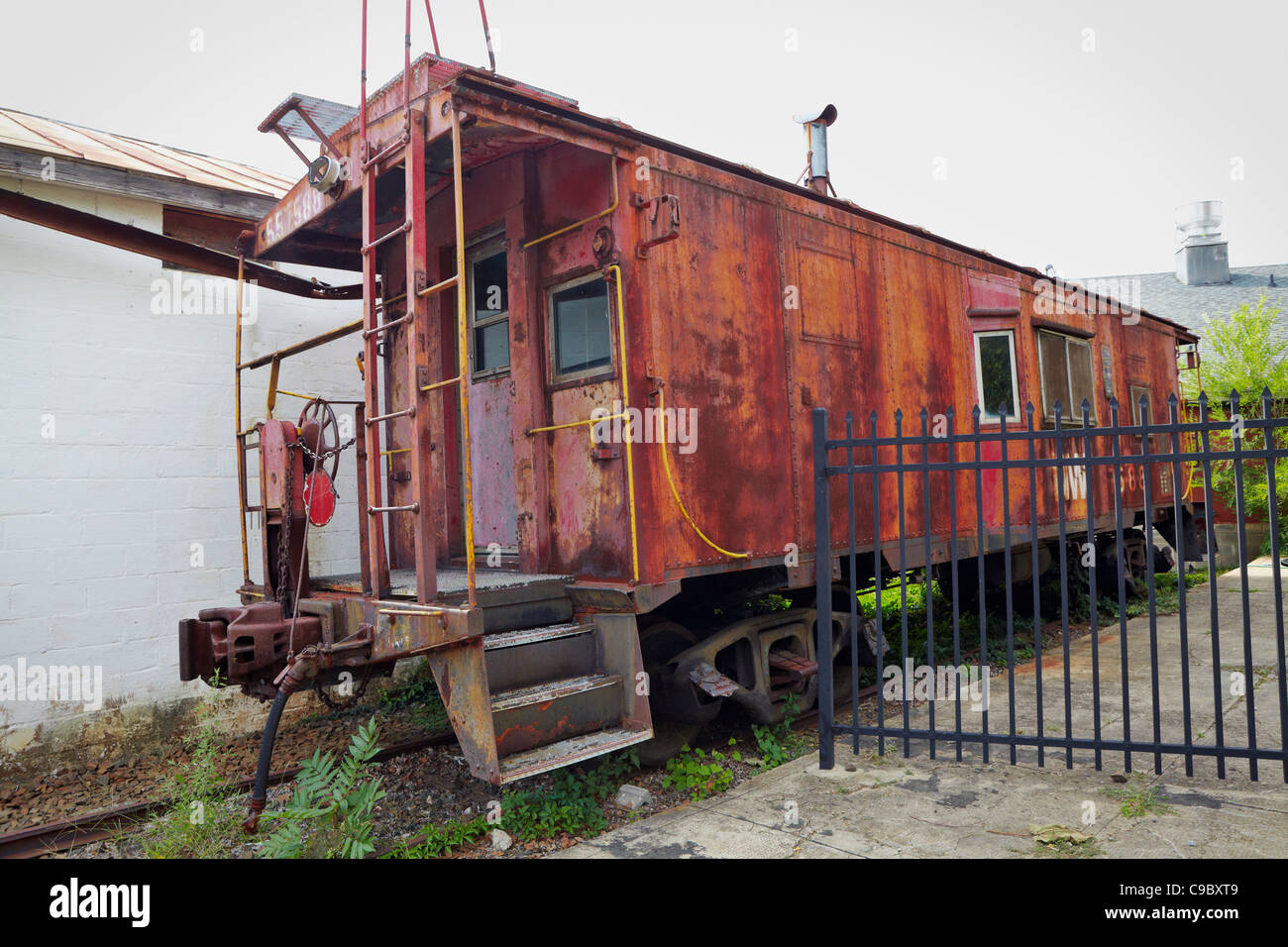 Un treno abbandonati auto fuorviato in Warrenton, Virginia. Foto Stock