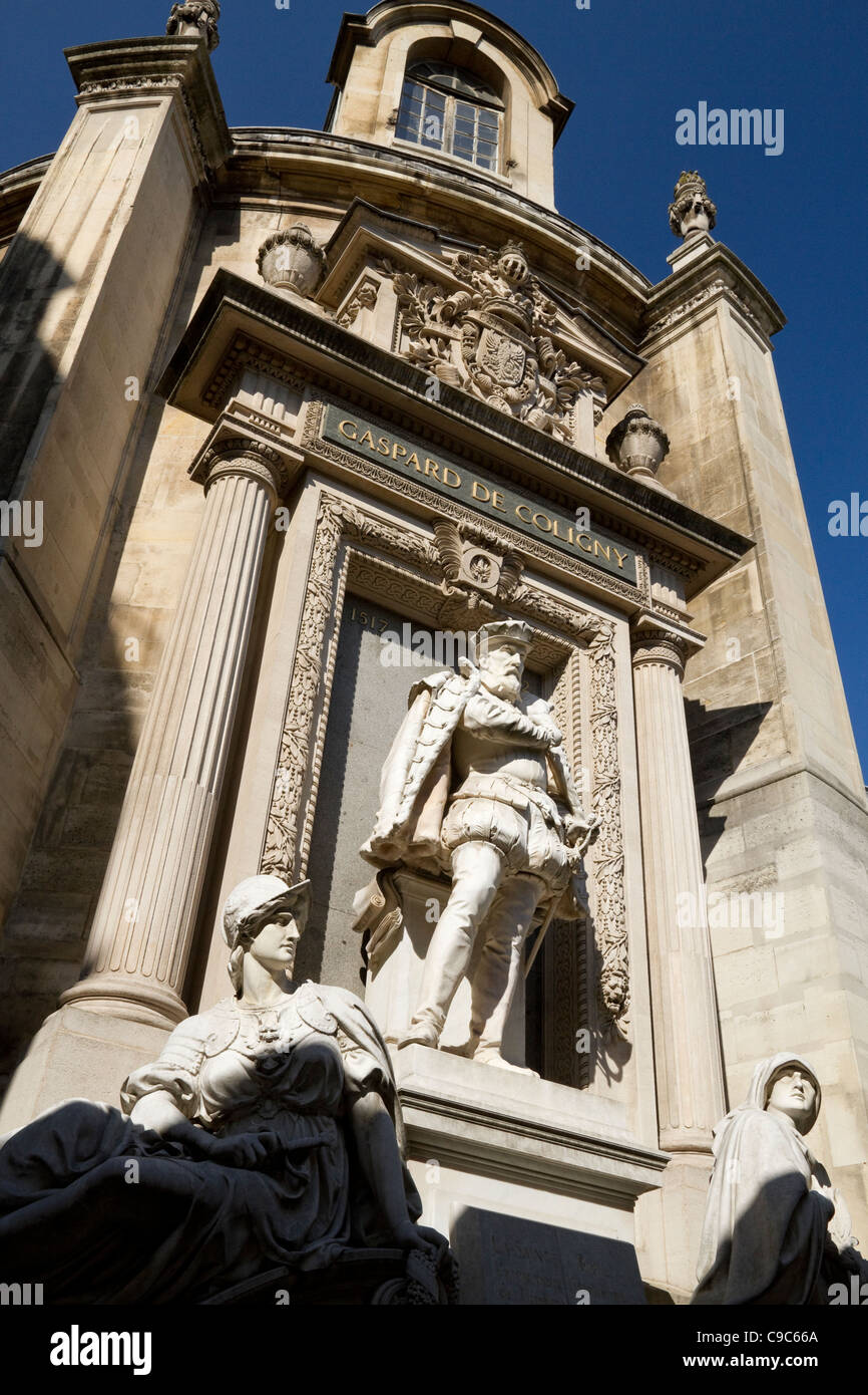 Statua di Ammiraglio Gaspard de Coligny sull'Oratoire du Louvre Parigi Francia Foto Stock