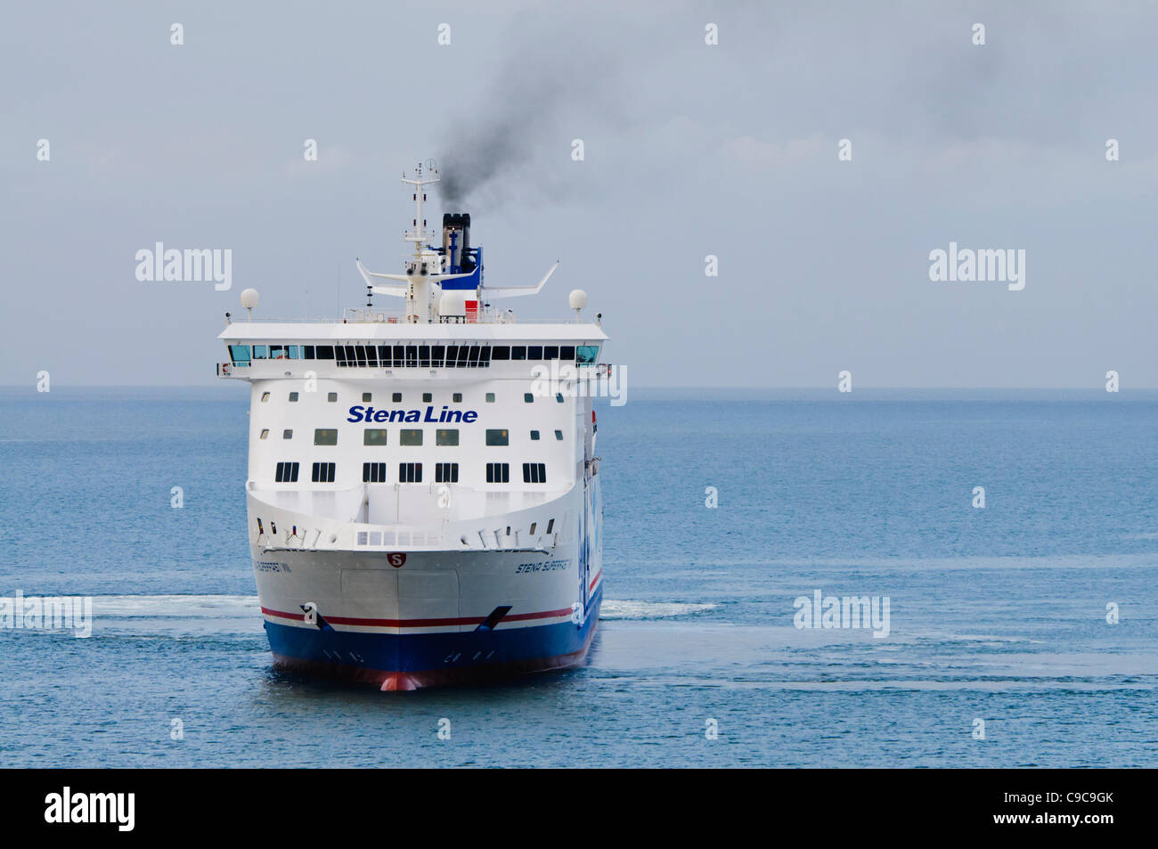 BELFAST/CAIRNRYAN, 21/11/2011 - Stena Line Superfast VIII del Lough Ryan, Scozia, su di esso la prima traversata da Belfast a Cairnryan Foto Stock