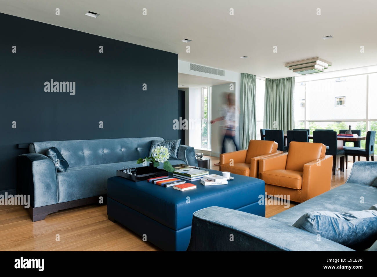 Il modo di vivere moderno Camera in appartamento a Londra Foto Stock