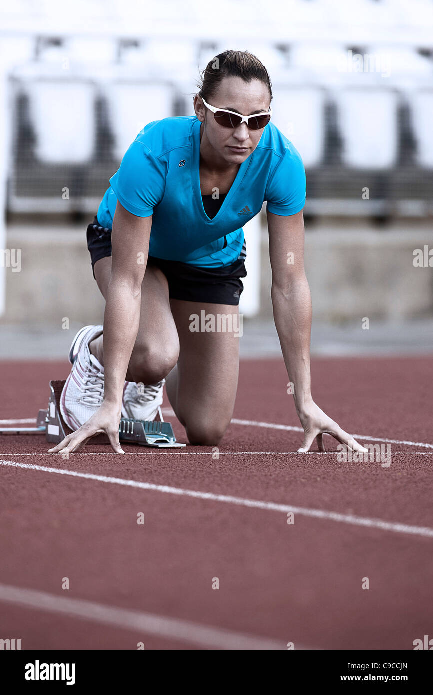 Team GB capitano, Jessica Ennis formazione presso il Don Valley Stadium, Sheffield. Foto Stock