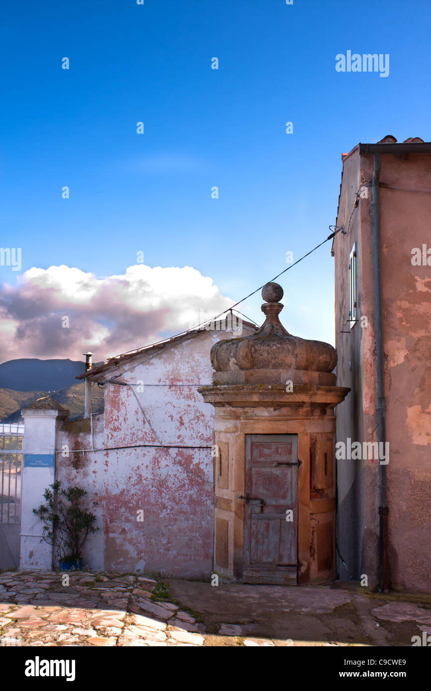 Antica cabina di guardia presso il faro di Portoferraio, Isola d'Elba Foto Stock