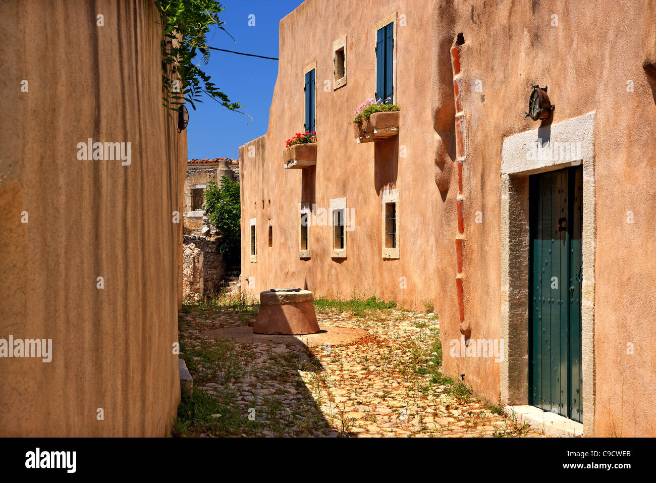 Tradizionale architettura rurale nel villaggio di Aroniadika, Cythera (o 'Kithira') Island, Grecia Foto Stock