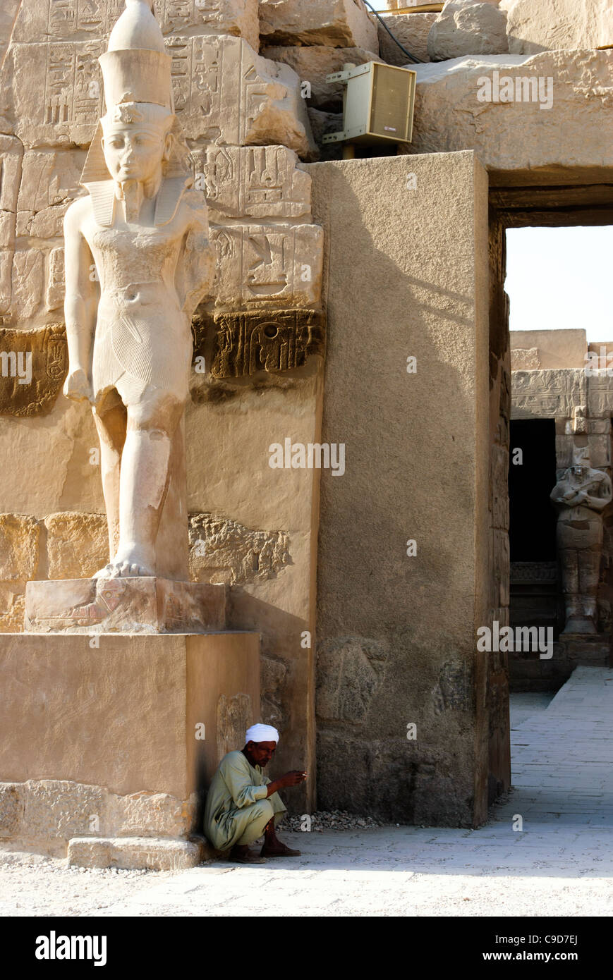 Tempio di Ramses III, entrata principale - Tempio di Karnak complesso - Luxor, l'Alto Egitto Foto Stock