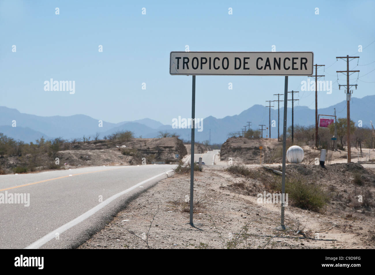 Messico, Baja California Sur, Tropico del cancro cartello stradale Foto Stock