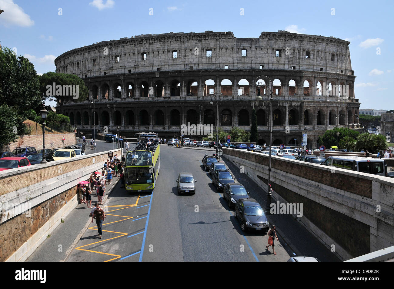 Italia, Roma, esterno del Colosseo Foto Stock