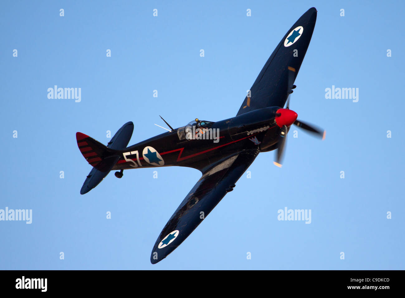 Forza Aerea israeliana Supermarine Spitfire Mk. IX in volo Foto Stock