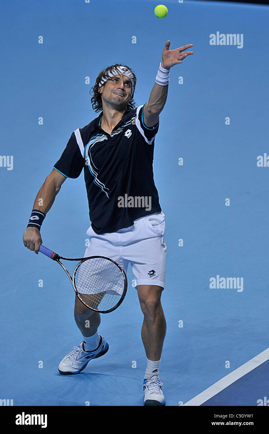 26.11.2011 Londra, Inghilterra Roger Federer durante il suo semifinali match contro David Ferrer di Spagna presso il Tennis Barclays ATP World Tour Finals 2011 a 02 London Arena. Foto Stock