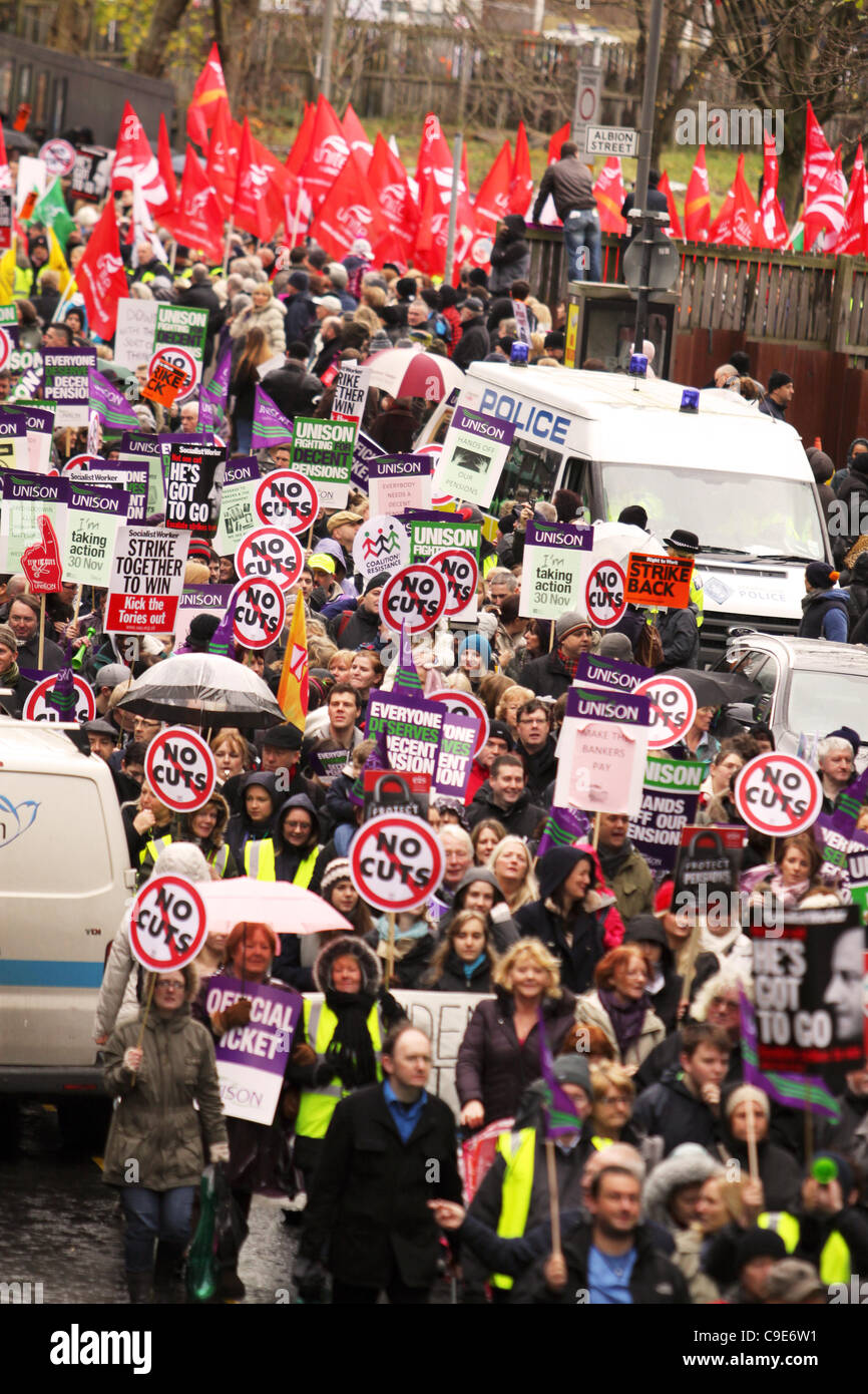 30/11/11 Giorno di azione di Glasgow. Il servizio pubblico i sindacati protestano contro le riforme del sistema pensionistico. Foto Stock