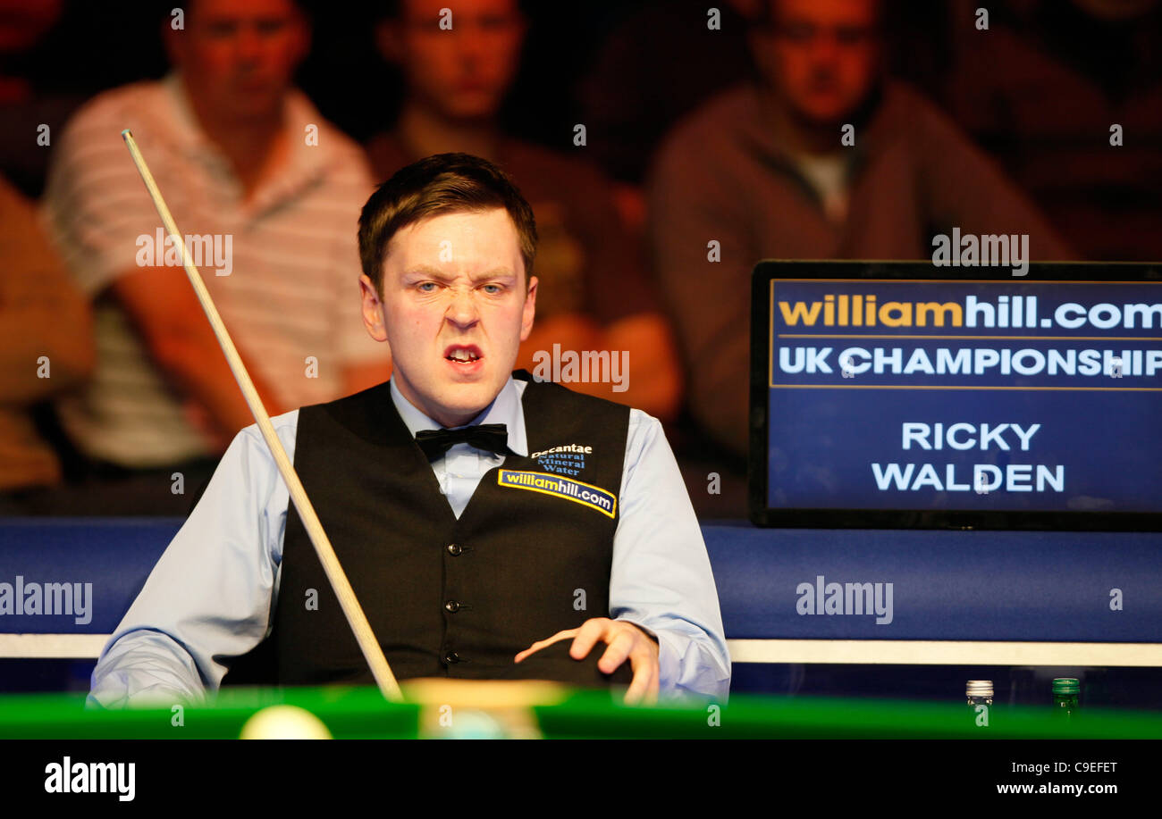 RICKY WALDEN REGNO UNITO SNOOKER CHAMPIONSHIP YORK BARBICAN YORK INGHILTERRA 07 Dicembre 2011 Foto Stock