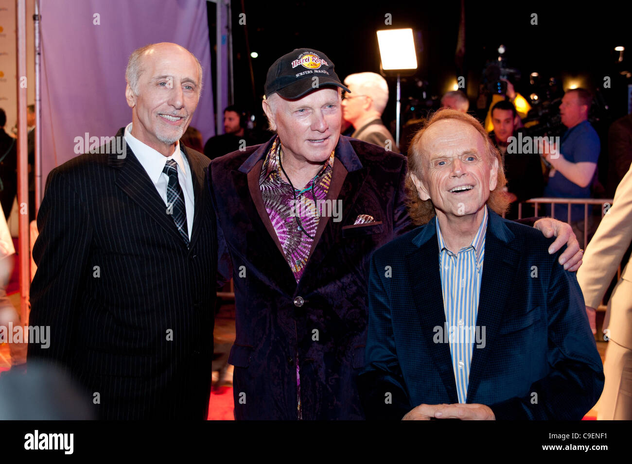 SACRAMENTO, CA - 8 Dicembre: David Marchi, Mike Love e Al Jardine dei Beach Boys al California Hall of Fame cerimonie al Sacramento Memorial Auditorium a Sacramento, la California il 8 dicembre 2011 Foto Stock