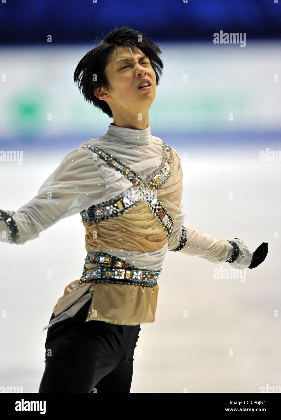 Yuzuru Hanyu, dicembre 24, 2011 - Pattinaggio di Figura : Yuzuru Hanhu compete uomini pattinaggio gratuito durante tutto il Giappone Pattinaggio di Figura campionati a cupola Namihaya di Osaka in Giappone. (Foto di AFLO) <br> <br> Foto Stock