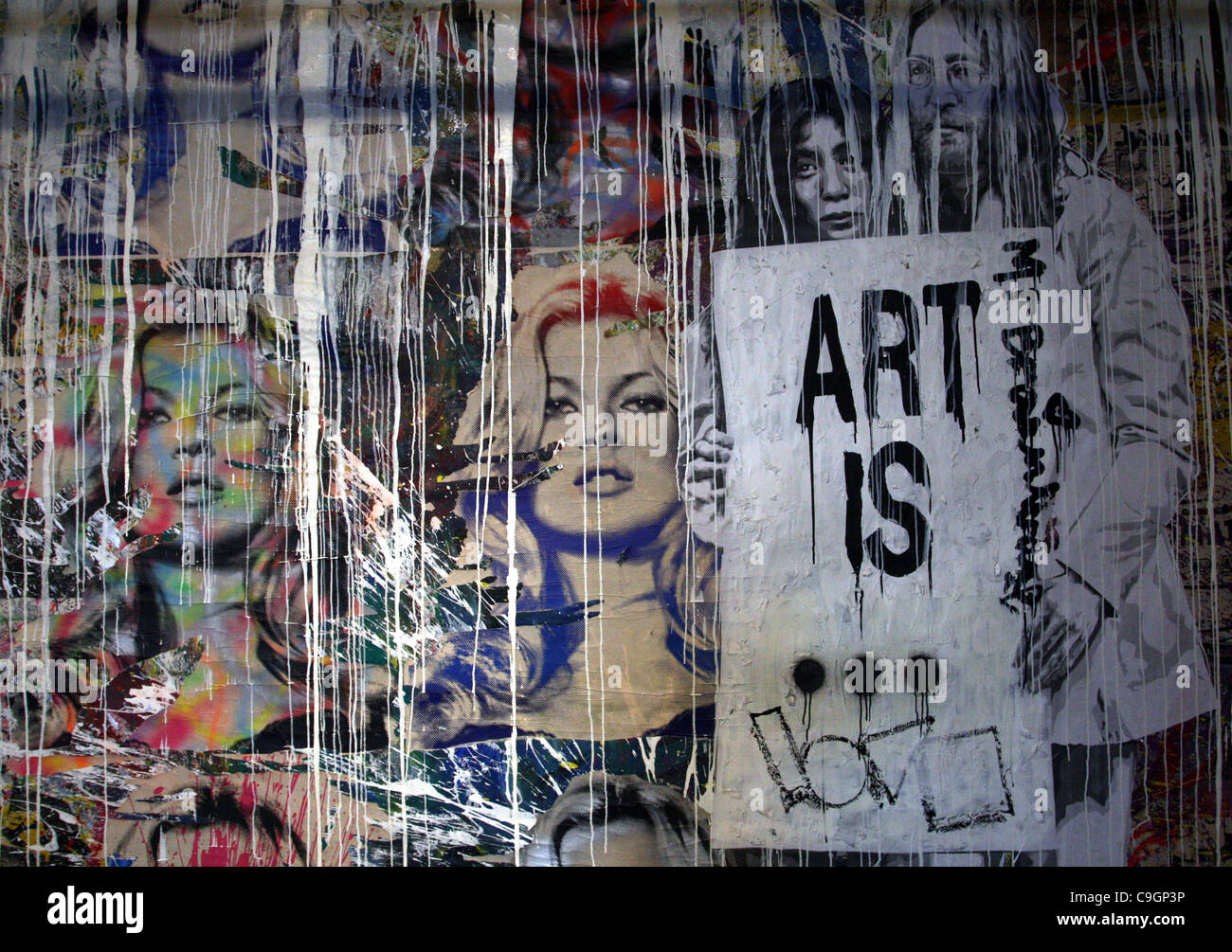 KATE MOSS COME WARHOL MARILYN CON YOKO ONO & JOHN LENNON il sig. BRAINWASH PRESENTE ART SHOW 2011 LOS ANGELES CALIFORNIA USA 27 Dece Foto Stock