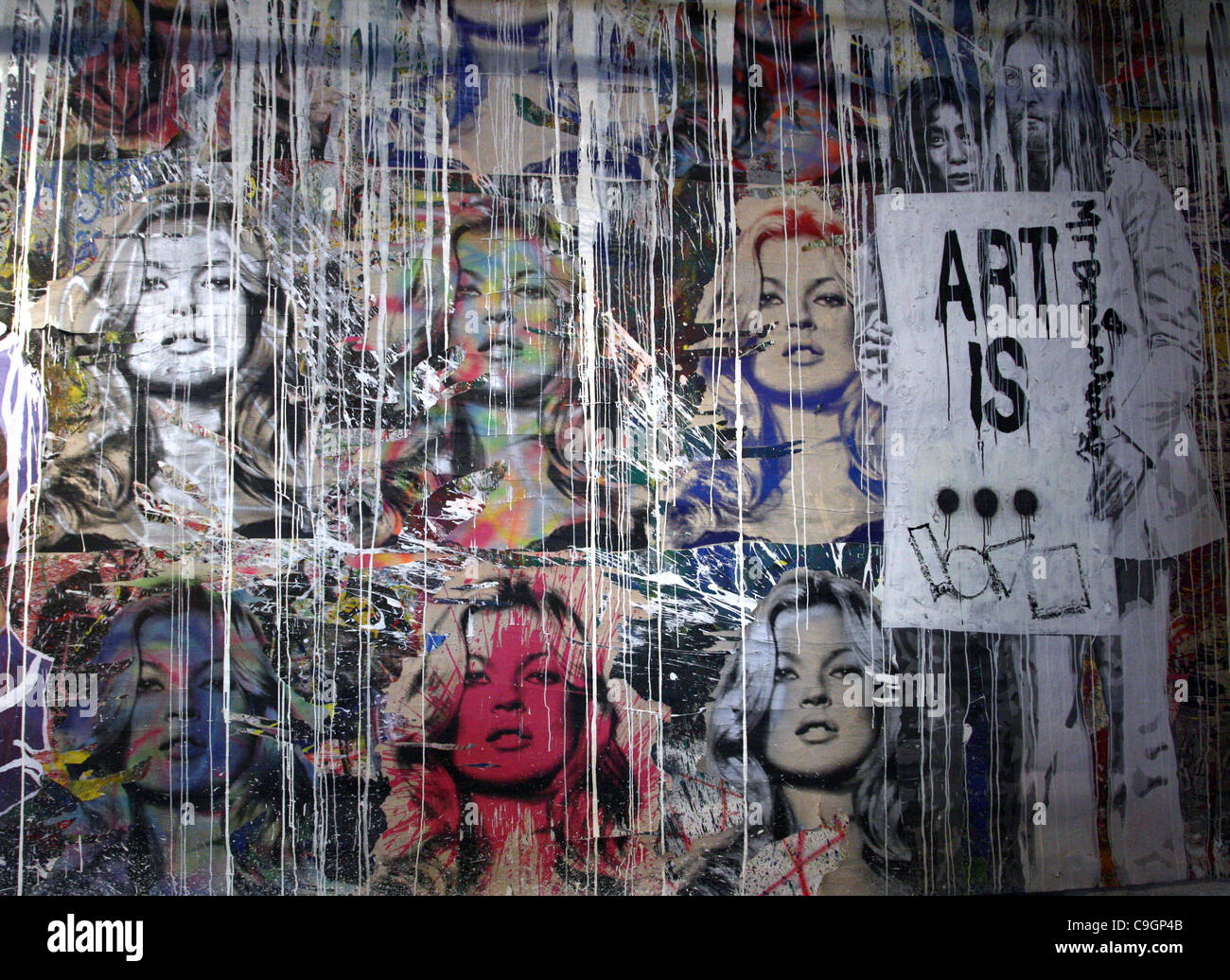 KATE MOSS COME WARHOL MARILYN CON YOKO ONO & JOHN LENNON il sig. BRAINWASH PRESENTE ART SHOW 2011 LOS ANGELES CALIFORNIA USA 27 Dece Foto Stock