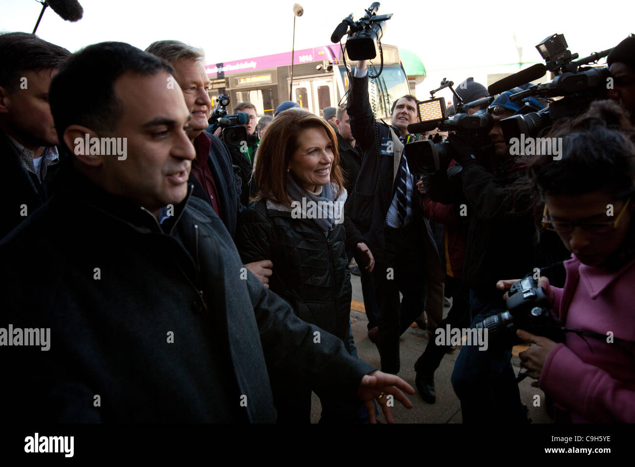 2 gennaio 2012. - West Des Moines, Iowa, USA - candidato presidenziale repubblicano MICHELE BACHMANN tours aziende in West Des Moines, Iowa, lunedì 2 gennaio 2012. (Credito Immagine: © Andrew A. Nelles/ZUMA Press) Foto Stock