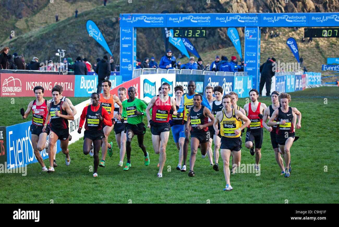 BUPA grande Edinburgh Cross Country Run, 7 gennaio 2012, Mens Invitational 3Km di gara. Vincitore: Asbel Kiprop, Kenya, seconda: Jonny fieno, GBR, terzo: Eliud Kipchoge, Kenya Foto Stock