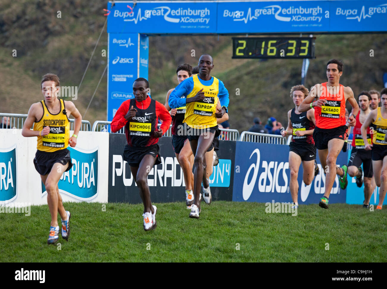 BUPA grande Edinburgh Cross Country Run, 7 gennaio 2012, Mens Invitational 3Km di gara. Vincitore: Asbel Kiprop, Kenya, seconda: Jonny fieno, GBR, terzo: Eliud Kipchoge, Kenya Foto Stock