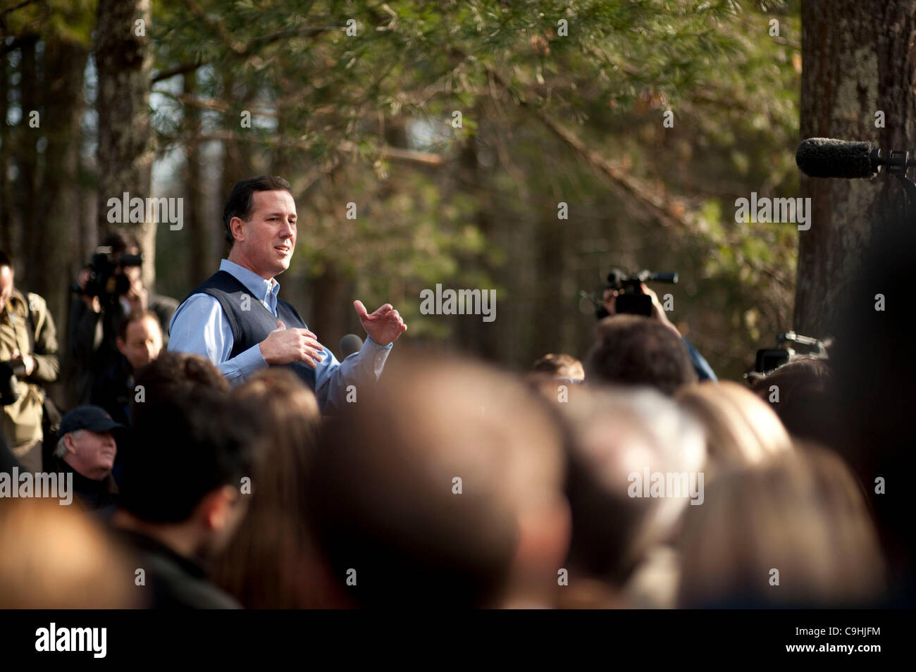 Amherst, NH, Stati Uniti - 1/7/12 - ex Stati Uniti il senatore Rick santorum parla durante una campagna stop in Amherst, NH Gennaio 7, 2012, come egli le campagne per la nomina repubblicana per il presidente prima del New Hampshire primario. (Foto di Gordon M. concessione / Alamy) Foto Stock