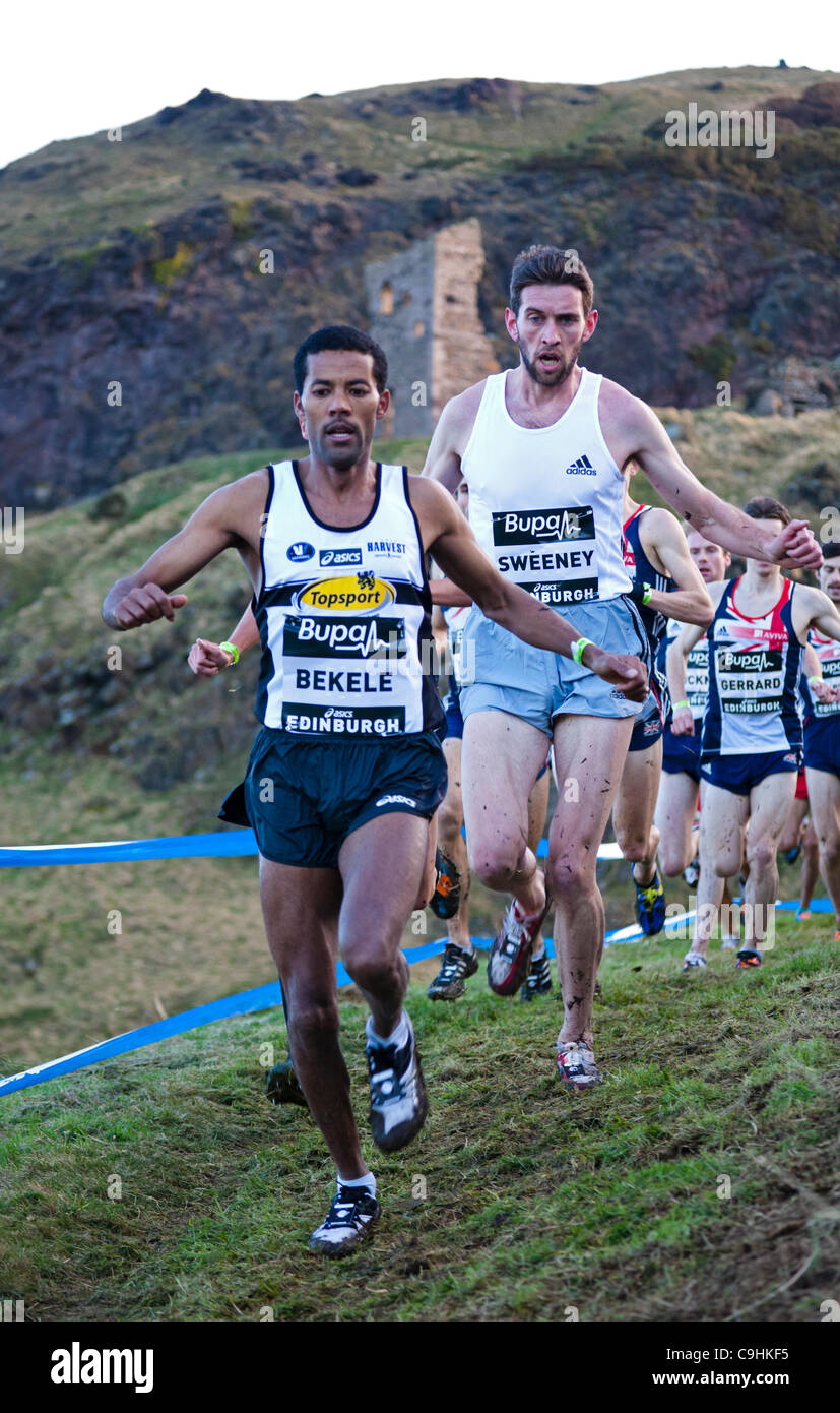 Grande Edinburgh Cross Country 7 gennaio 2012, Senior uomini 8k. Vincitore: Ayad Lamdassem, EUR, seconda: Bobby Mack, STATI UNITI D'AMERICA, terzo: Atelaw Bekele, EUR. Foto Stock