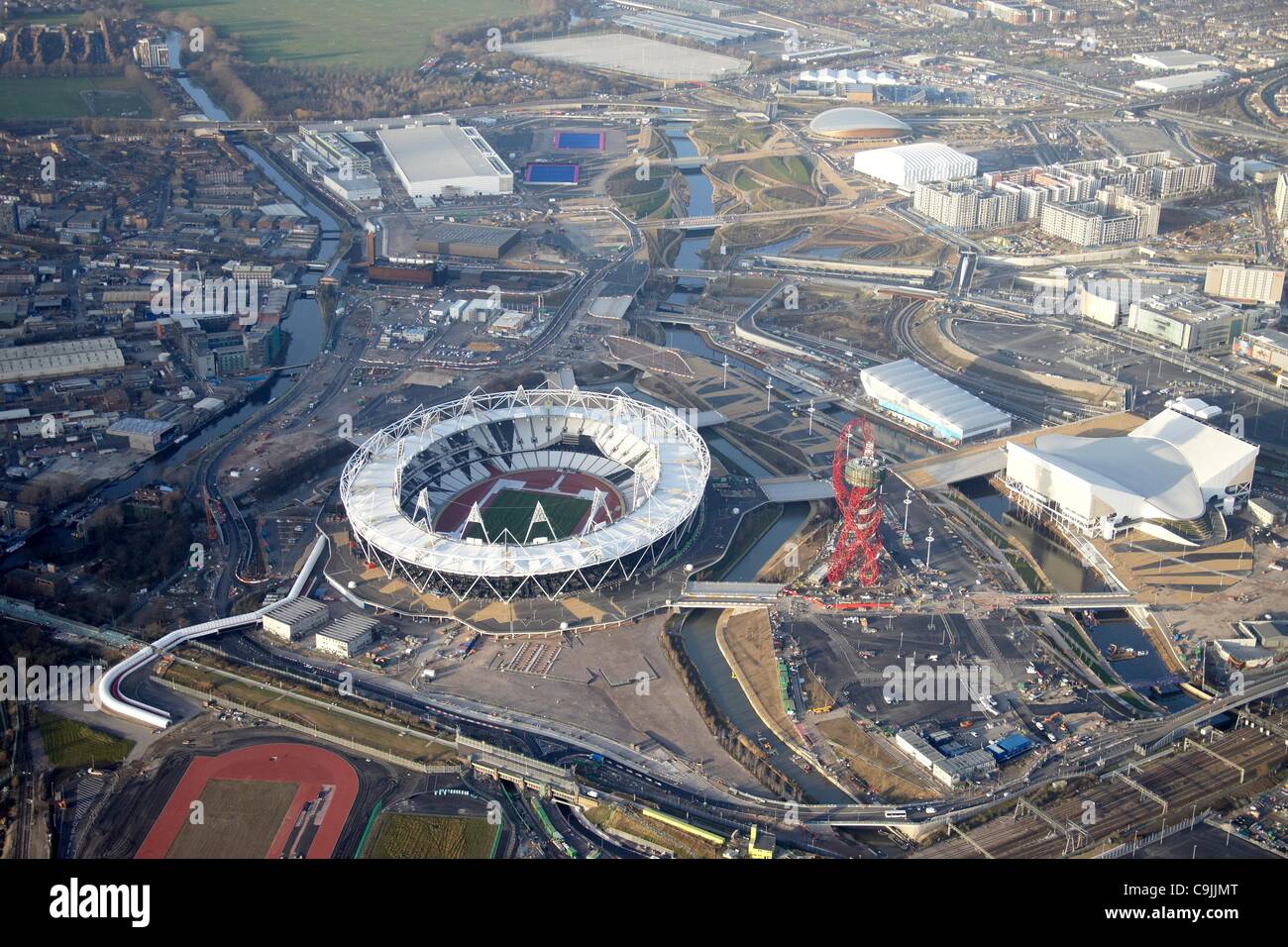 La fotografia aerea vista nord delle principali Athletics Stadium nel Parco Olimpico di Stratford a Londra 2012 Giochi Olimpici prese il 13 Gen 2012 Foto Stock