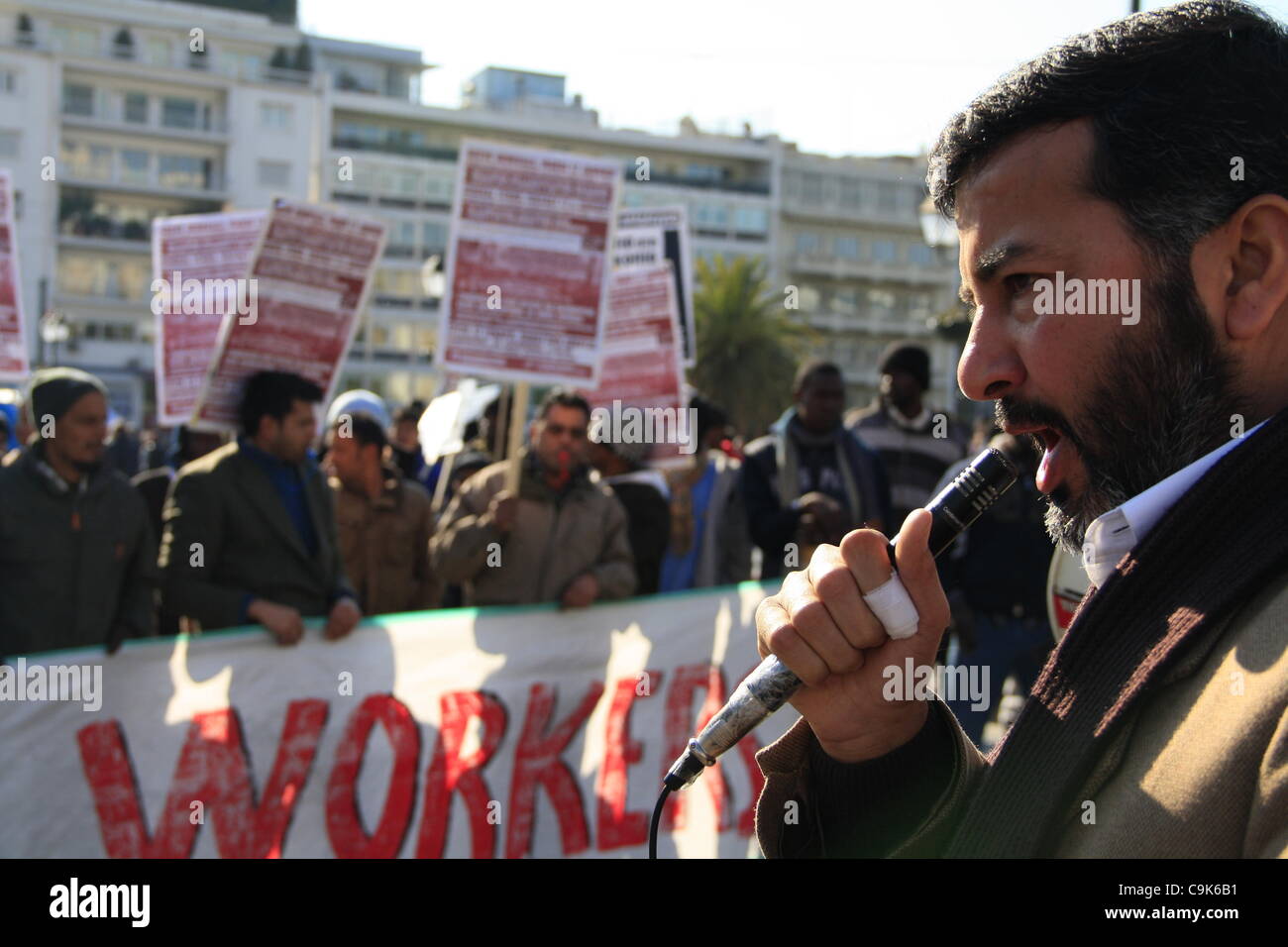 Greco settore privato Sciopero e protesta contro il governo greco misure di austerità come pure contro il FMI e la BCE. Atene, Grecia, 17 Gennaio 2011 Foto Stock