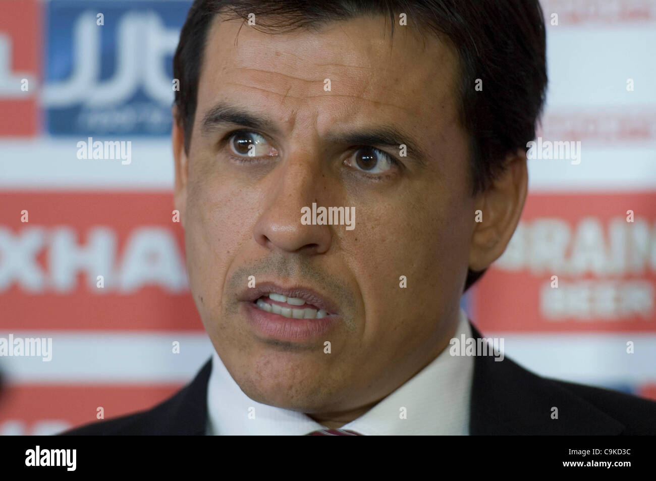 Chris Coleman è svelata come nuovo Galles Football Manager durante una partita di Football Association of Wales. (Solo uso editoriale) Foto Stock Chris Coleman è svelata come nuovo Galles Football Manager durante una partita di Football Association of Wales. (Solo uso editoriale) Foto Stock