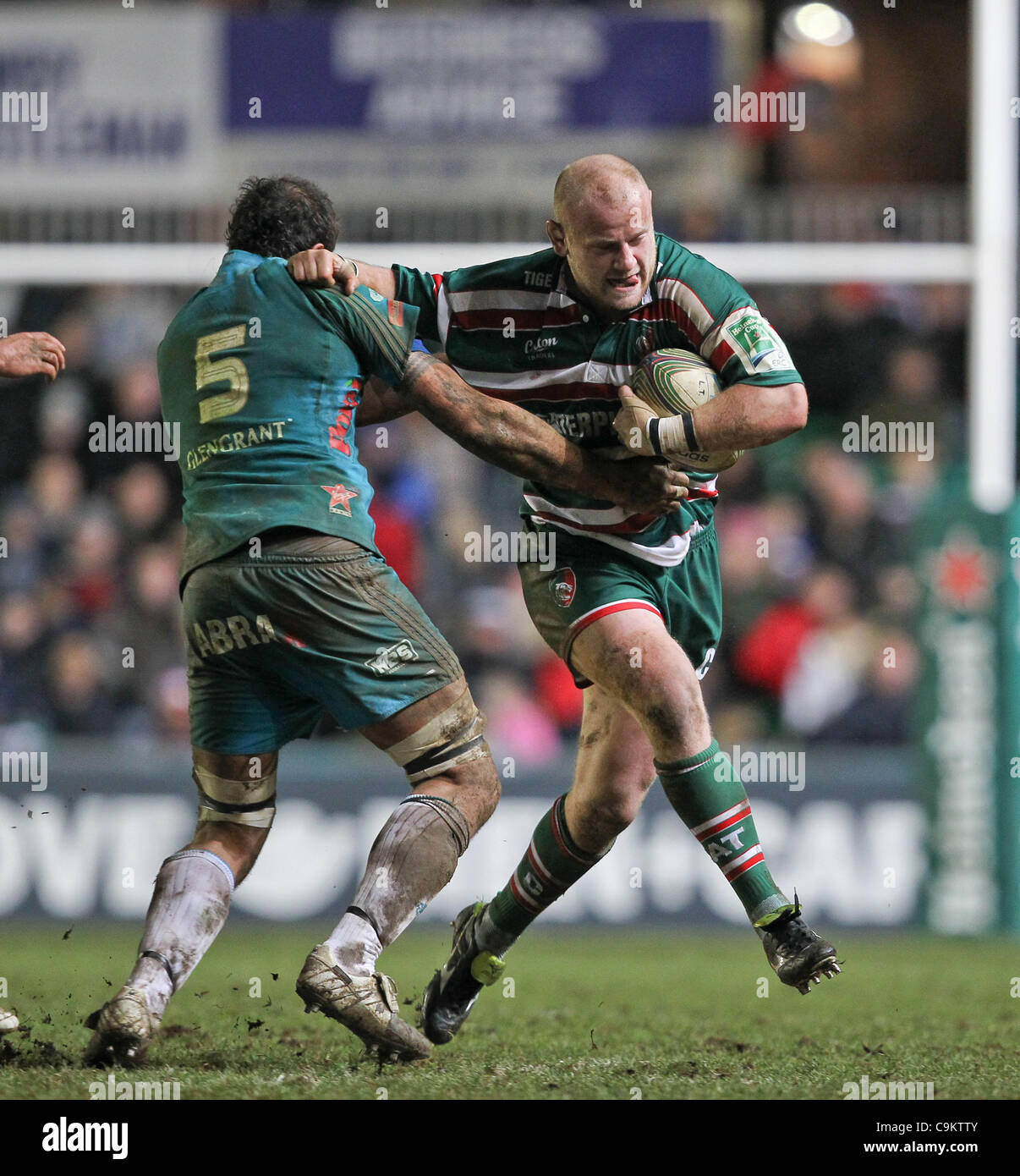 021.01.2012. Welford Road, Leicester, Inghilterra. Dan Cole (tigri) in azione durante la Heineken Cup Rugby Union gioco tra Leicester Tigers e aironi giocato al Welford Road Stadium. Foto Stock